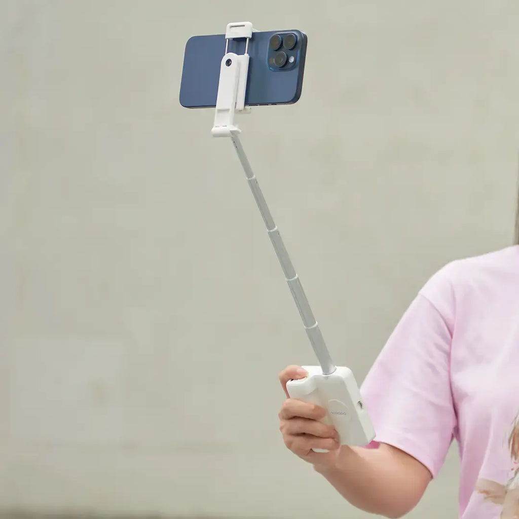 PORODO SELFIE STICK WITH BLUETOOTH AND FILL LIGHT 650 MAH