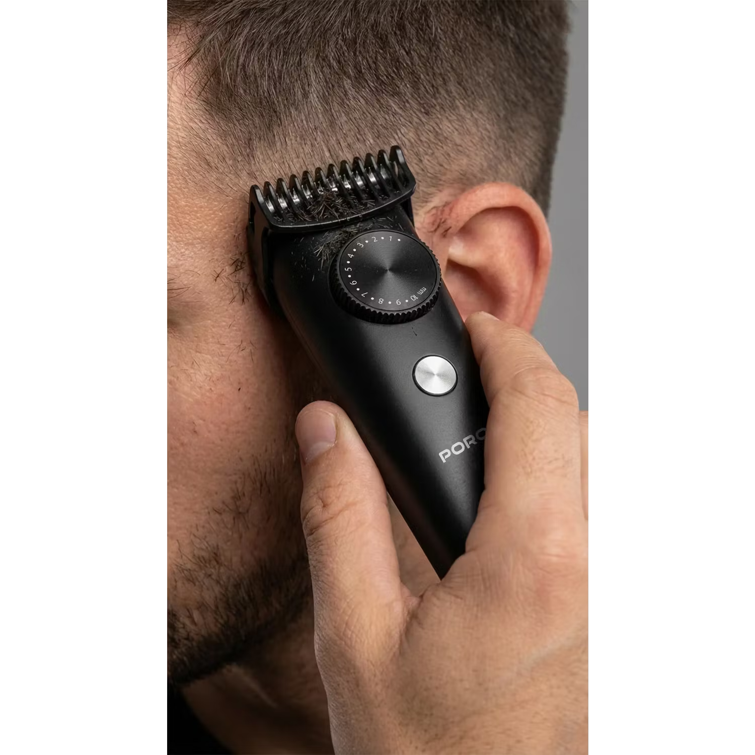 PORODO LIFESTYLE HAIR TRIMMER WITH DETACHABLE 1-10mm COMBS